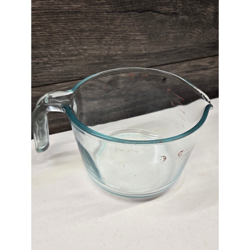 Vintage Pyrex 4 Cup Glass Measuring Cup Clear Red Lettering Faded‎ Open Handle